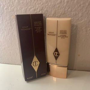 Charlotte Tilbury light wonder foundation #3